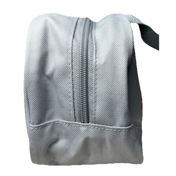 NEW Adidas Toiletry Bag for Gym or Sports - Picture 4 of 10